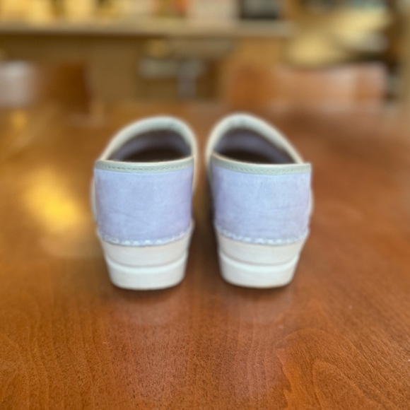 DANSKO Pale Pastel Purple Clogs - Good Condition - Size 8.5 / 39 - RARE 💜🦄💜🦄 - Picture 4 of 6
